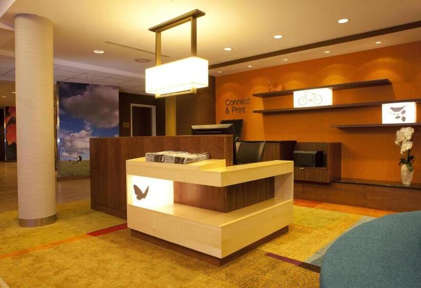 בית מלון כפרי Fairfield Inn & Suites By Marriott Lethbridge