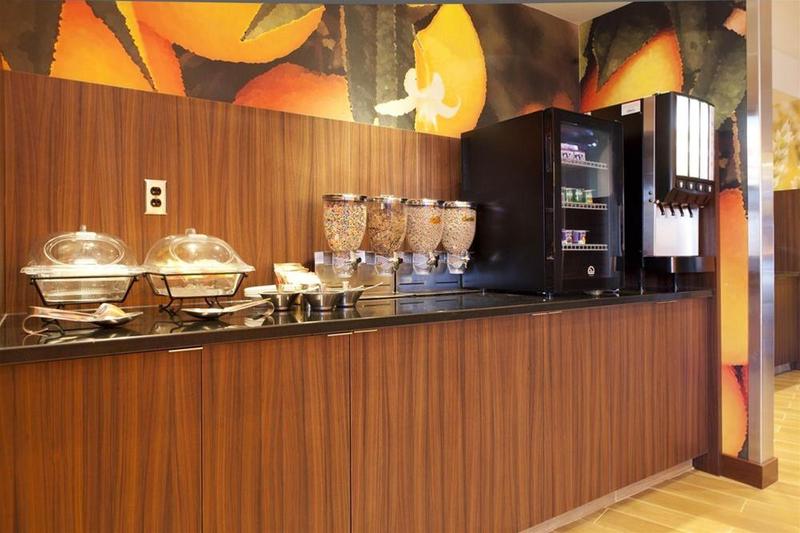 בית מלון כפרי Fairfield Inn & Suites By Marriott Lethbridge