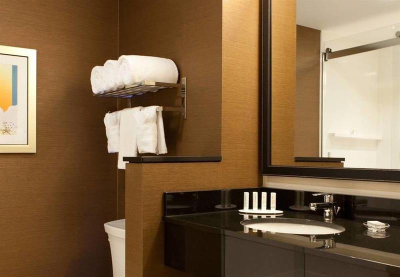 בית מלון כפרי Fairfield Inn & Suites By Marriott Lethbridge