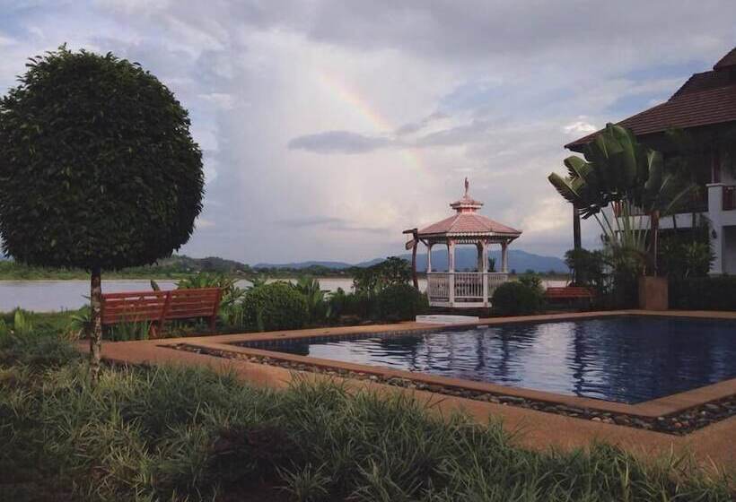 هتل Gin's Maekhong View Resort & Spa