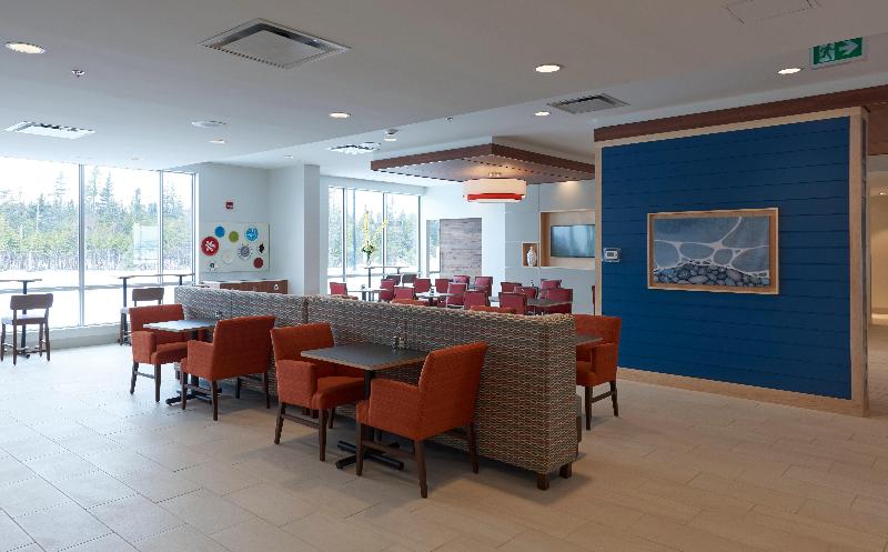 فندق Holiday Inn Express & Suites St. John S Airport, An Ihg