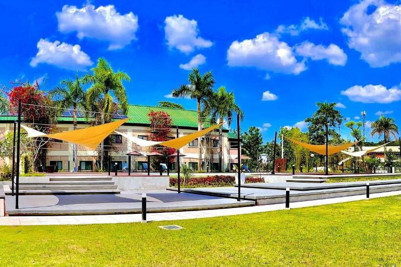 فندق Luisita Central Park