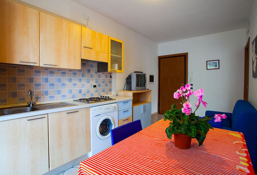 هتل Residence Leonardo