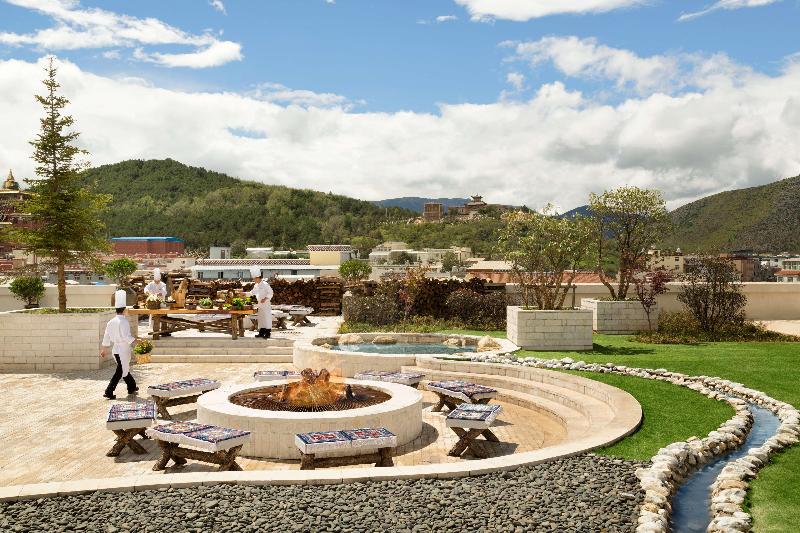 هتل Shangrila Resort Shangrila