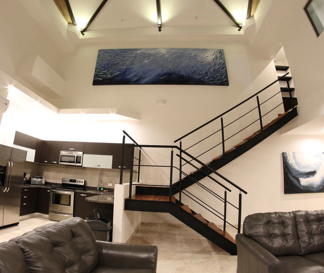هتل Sky Penthouses 3br 3,5 Bth  6br 5,5bth At Oceano
