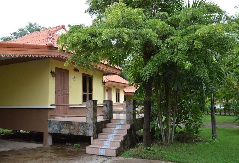 هتل The Garden Resort Nongkhai