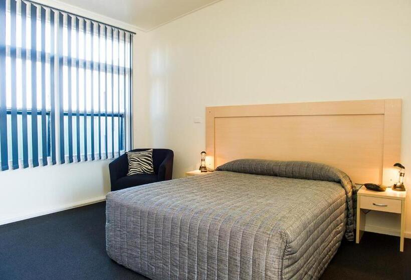 فندق على الطريق Cherry Blossom Motor Inn