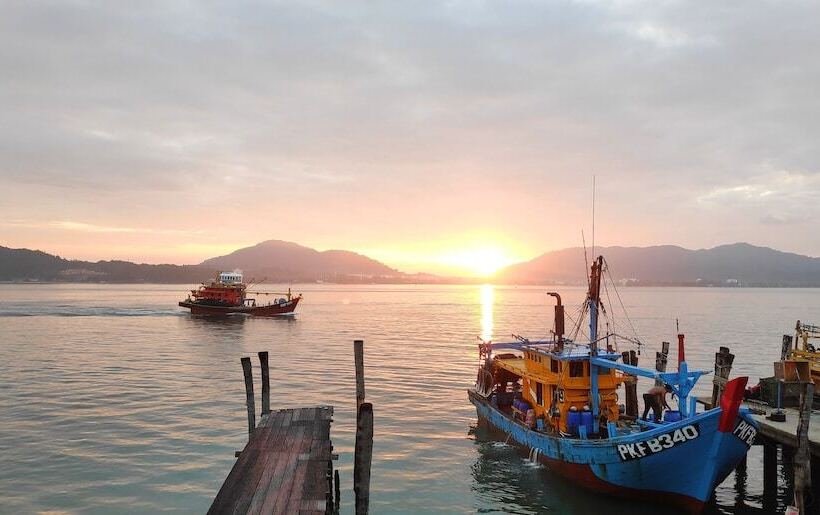 پانسیون Pangkor Fishing Village Guest House