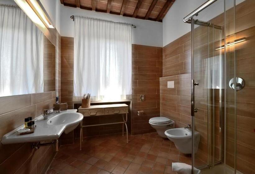Porsenna Resort