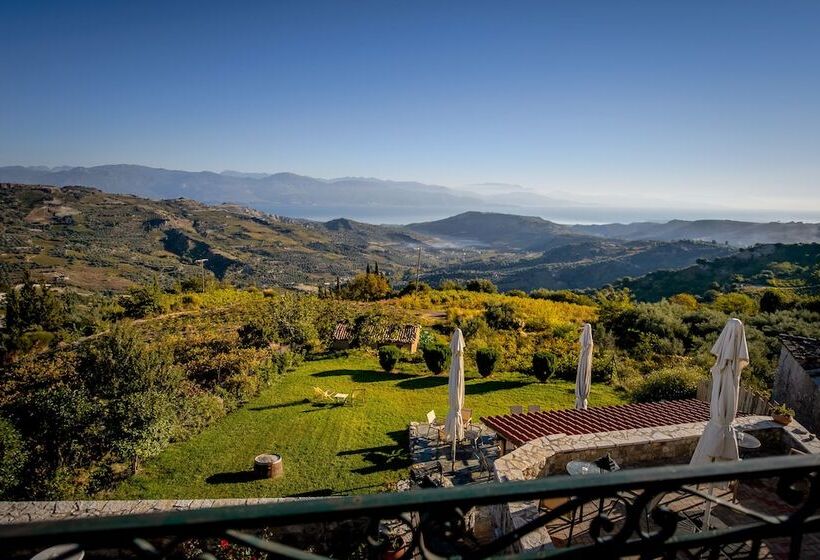 ベッドアンドブレックファースト Gerofotis Traditional Guesthouse Est 1892   Close To Aigio, Akoli, Selianitika