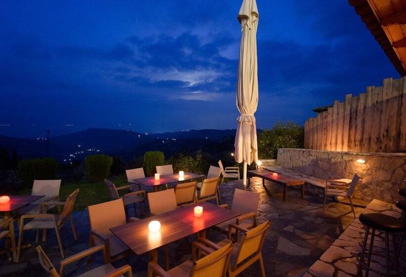ベッドアンドブレックファースト Gerofotis Traditional Guesthouse Est 1892   Close To Aigio, Akoli, Selianitika