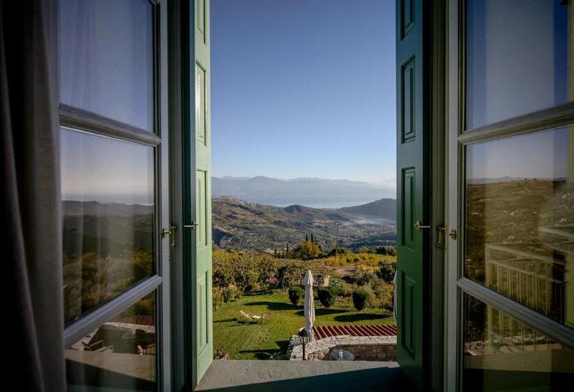 ベッドアンドブレックファースト Gerofotis Traditional Guesthouse Est 1892   Close To Aigio, Akoli, Selianitika