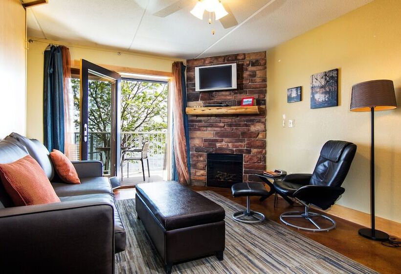 East Bay Suites