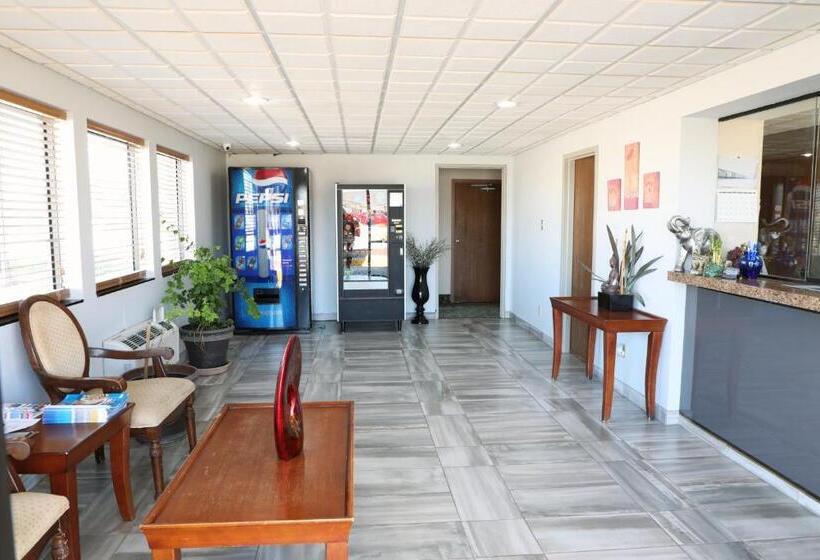 Отель Econo Inn