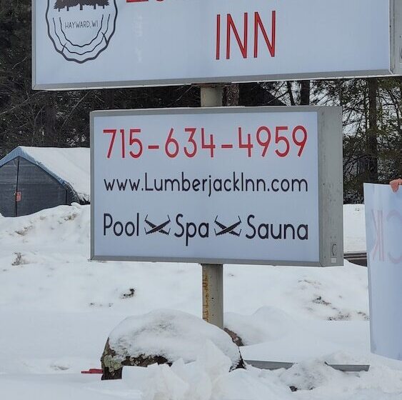 فندق على الطريق Lumberjack Inn