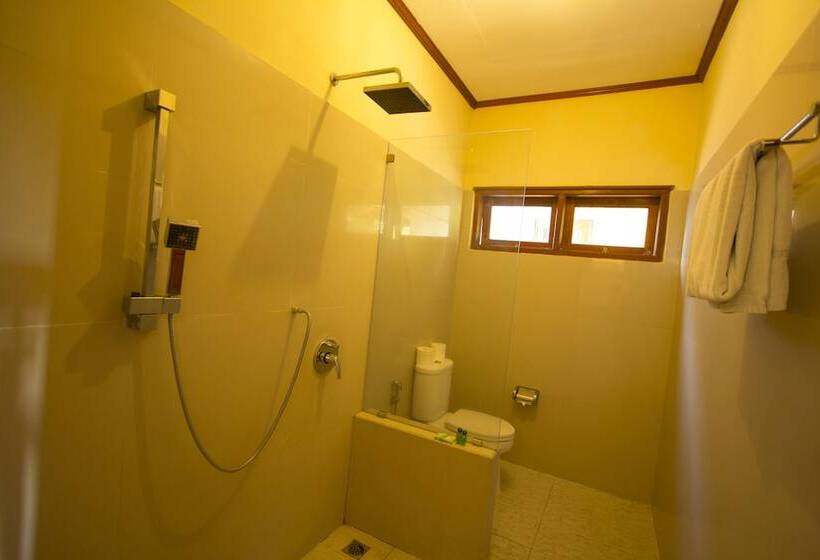 Arya Amed Beach Resort And Dive Center