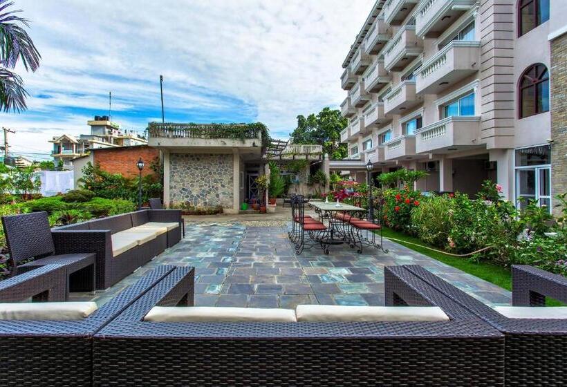 Da Yatra Courtyard Hotel & Resort