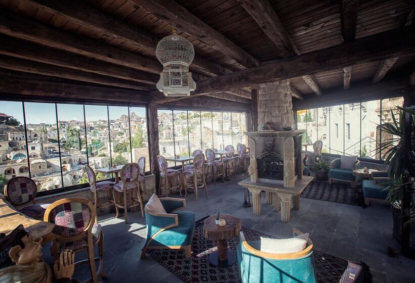 هتل Elika Cave Suites & Spa