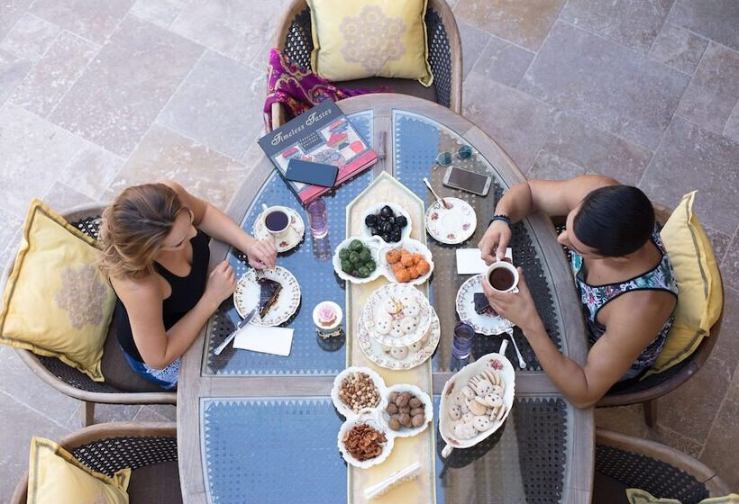 هتل Elika Cave Suites & Spa