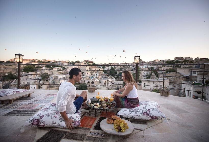 هتل Elika Cave Suites & Spa