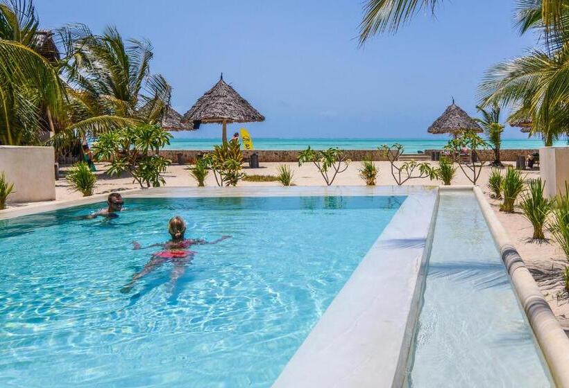 فندق Nur Beach