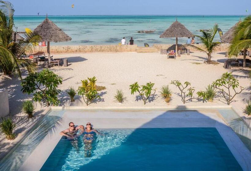 فندق Nur Beach