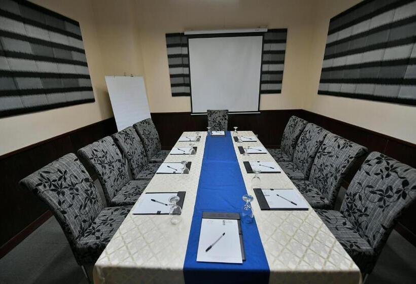 فندق Paseo Premiere