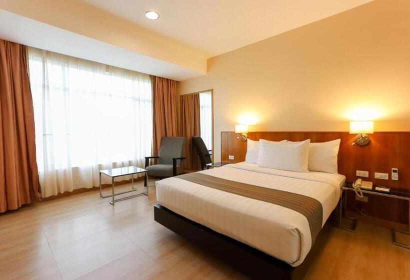 فندق Paseo Premiere