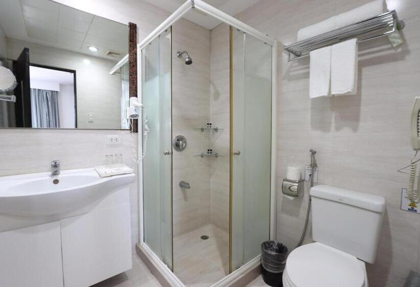 فندق Paseo Premiere