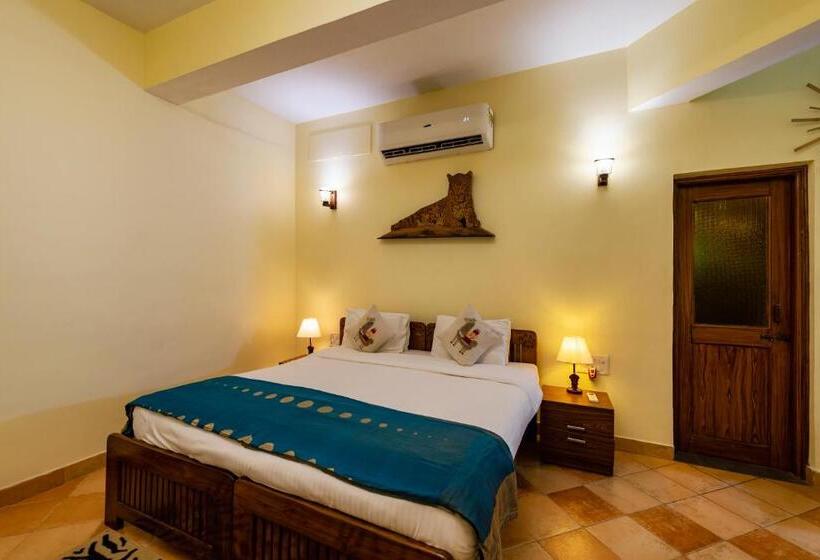 בית מלון כפרי Pench Jungle Camp