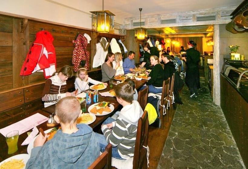 هتل Pizzeria Belmonte