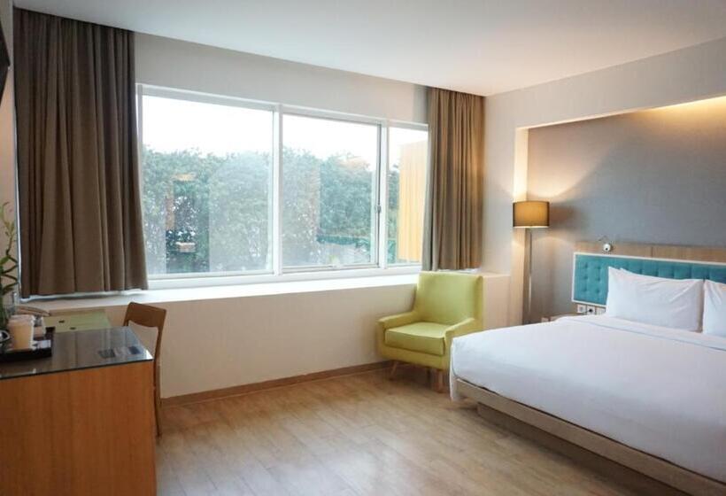 هتل Santika Kelapa Gading