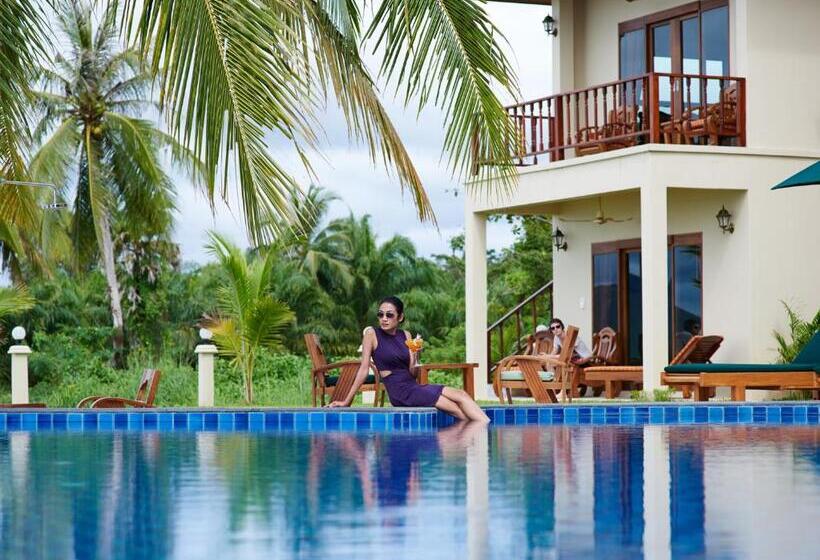 ホテル Sara Beachfront Boutique Resort