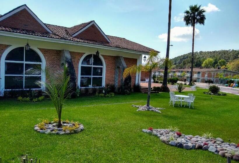 هتل Villa Monarca Inn