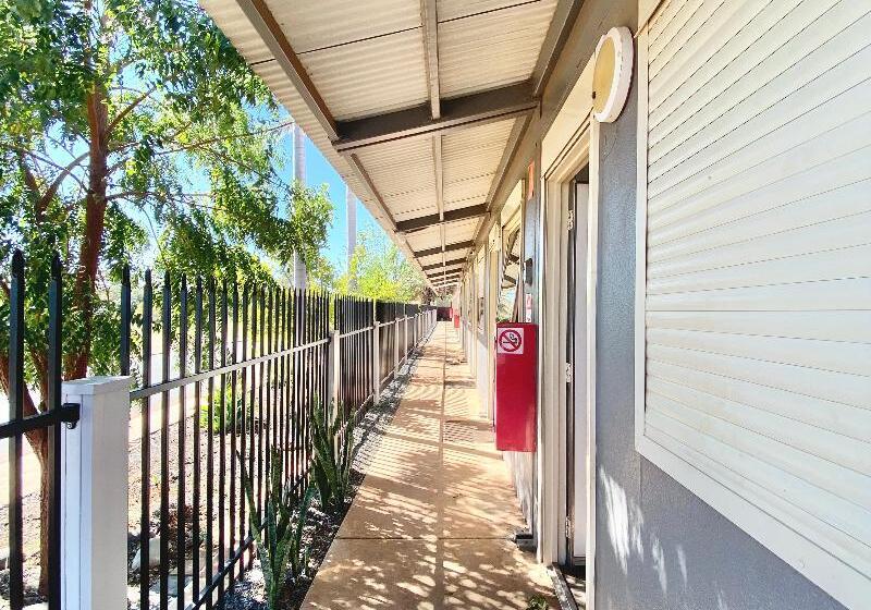Мотель Econo Lodge Karratha