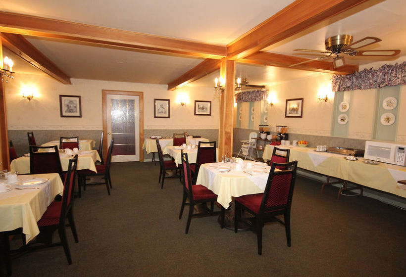 پانسیون Tara Manor Inn