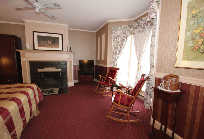 پانسیون Tara Manor Inn
