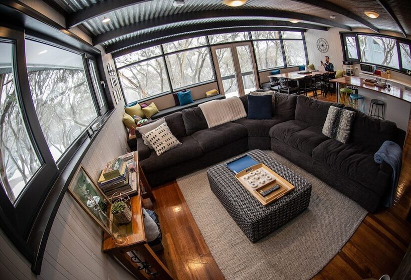 Общежитие Amber Lodge Mt Buller