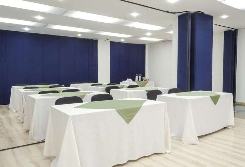 בית מלון כפרי Apartamentos Regency La Feria