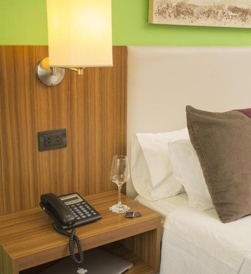 هتل Bicentenario Suites & Spa