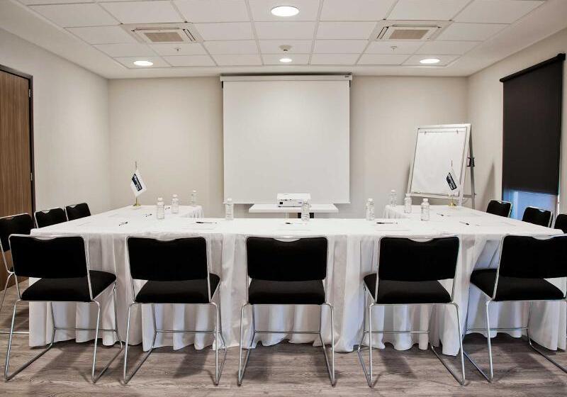 Otel City Express Plus By Marriott Guadalajara Palomar