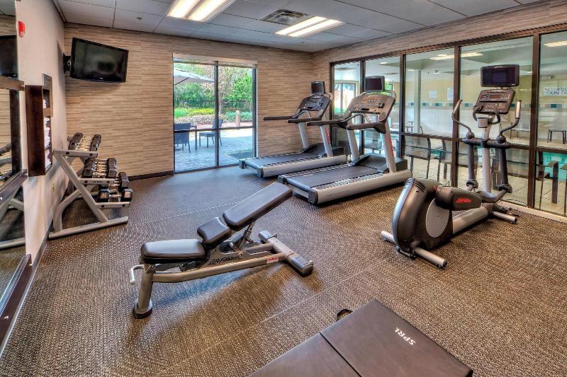 فندق Courtyard By Marriott Memphis Southaven