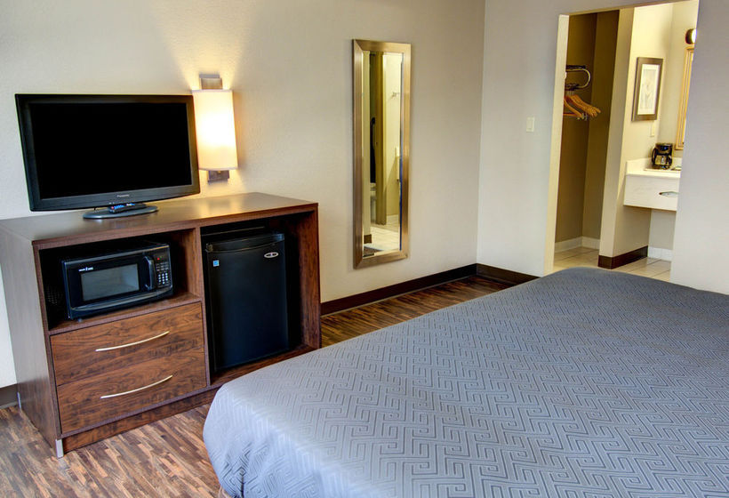 فندق Econo Lodge Takoma Park