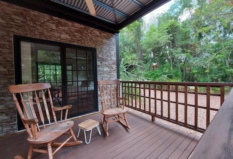 هتل Litchfield Tourist Park