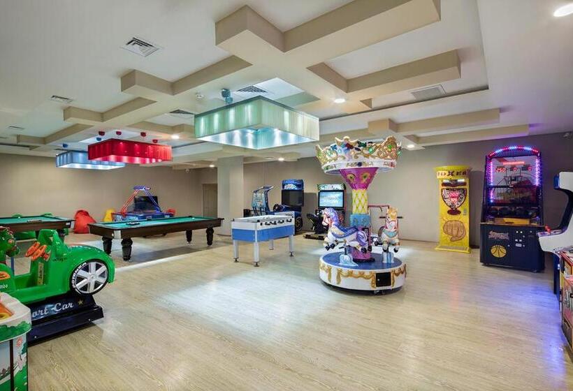 Royal Garden Beach Hotel   All Inclusive