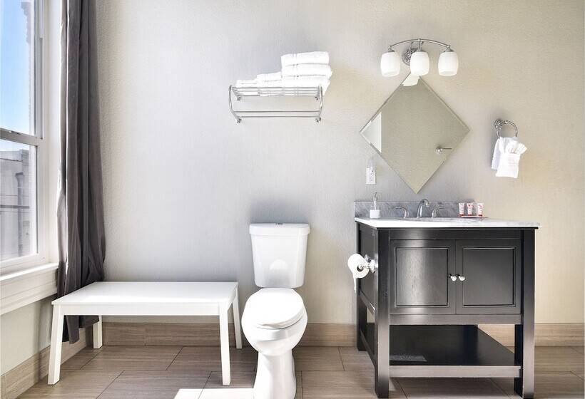 Отель The Dilworth Inn