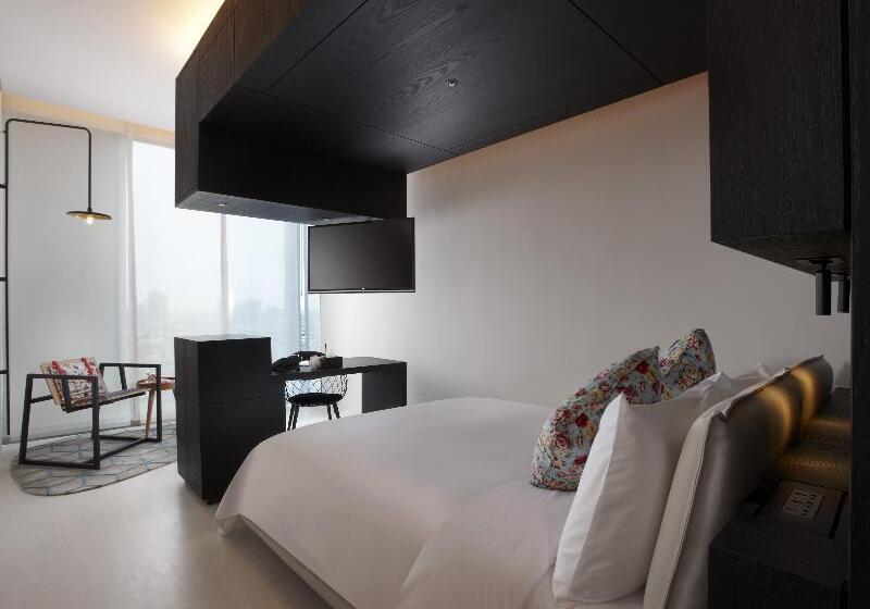 هتل The Place Tainan