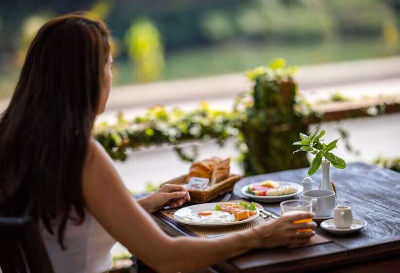 پانسیون Villa Khili Namkhan