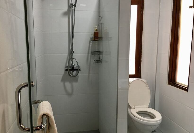 پانسیون Villa Khili Namkhan