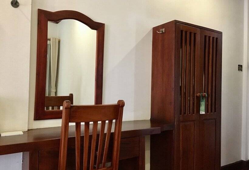 پانسیون Villa Khili Namkhan